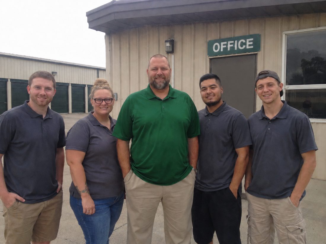 Pest control professionals in Plymouth, MN